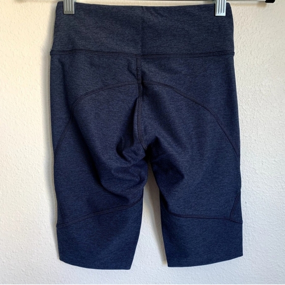 NWT- Outdoor Voices Women's Double Time 10" Shorts - Picture 5 of 12